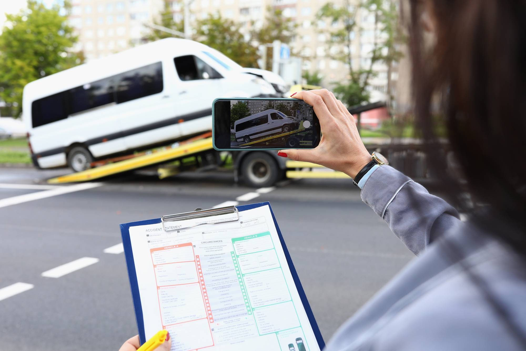 Ile kosztuje wynajem busa za kilometr w różnych sytuacjach?